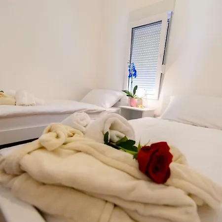 Apartment Ana 4+2 Makarska